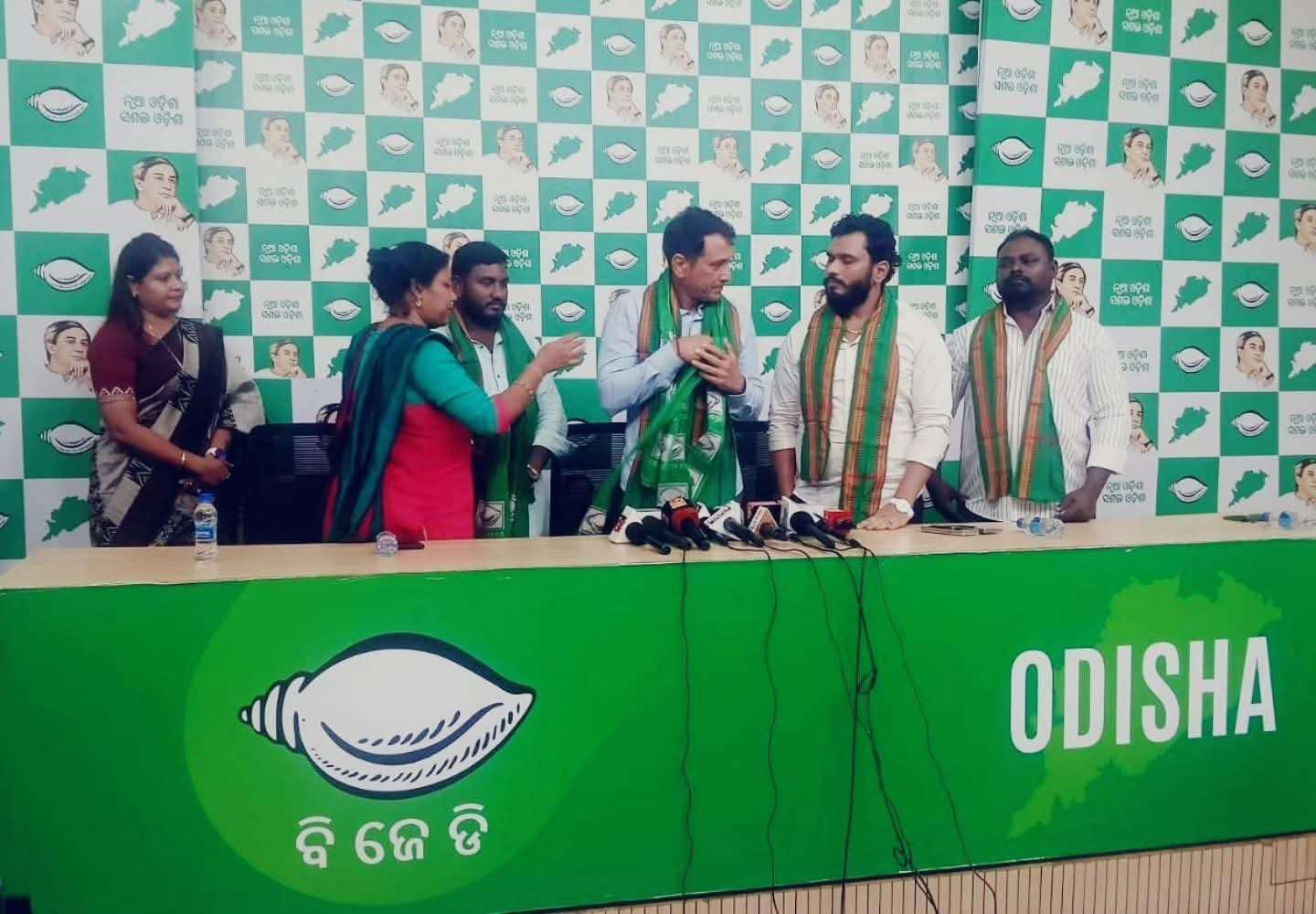 ବିଜେଡି ରେ ଯୋଗ ଦେଲେ ବସନ୍ତ ପଣ୍ଡାଙ୍କ ପୁତୁରା ହରିଶ୍ଚନ୍ଦ୍ର